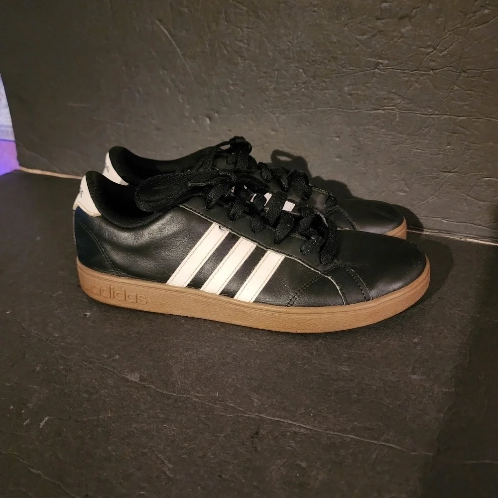 Adidas Baseline Youth Shoes Size 6 Black/White Gum
